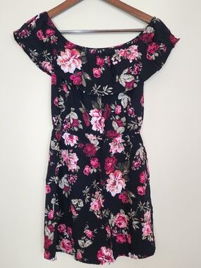 Streetwear Society Ruffle Off-Shoulder Black Dress Size Small Dark Feminine